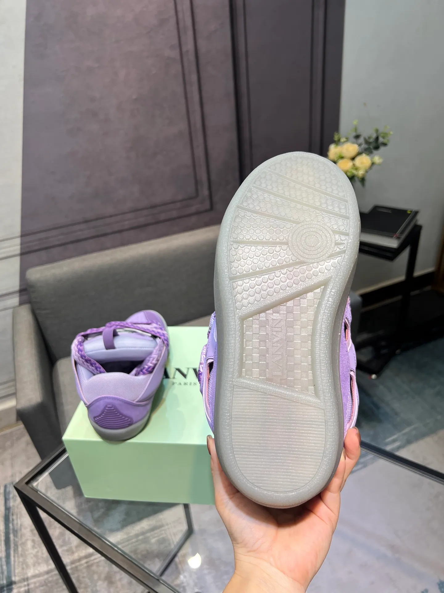 Men's men's shoes💰780 [LANVIN] Latest lace-up fashionable casual sneakers for couples High-quality CLAY couple series‼ ️ The latest trendy products of the season 🌈Many bloggers have planted grass and purchased the original open-mold customization. The upper and outsole are sewn with mark threads without edge sealing. Multiple material splicing combination design. Very versatile for fashionable and casual wear. Comfortable on the feet. Recommended for self-retention (upper cowhide + cow suede + breathable mesh) inner foot pad cowhide exclusive original open-mold clear logo rubber outsole ⚠️36-44 yards (45 custom-made)